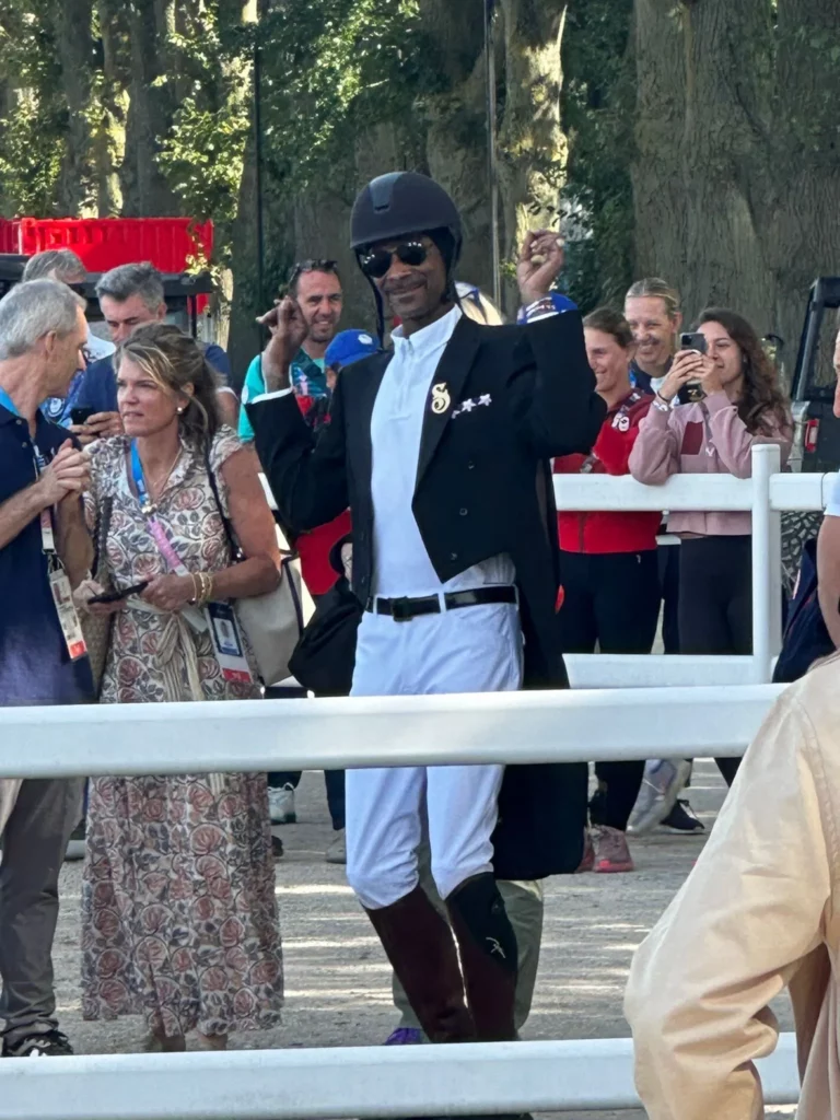 Snoop dogg en tenue equestre
